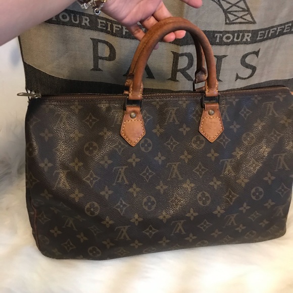 Louis Vuitton Handbags - authentic Louis Vuitton speedy 40